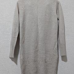 GU ベージュ カーディガン Mサイズの画像