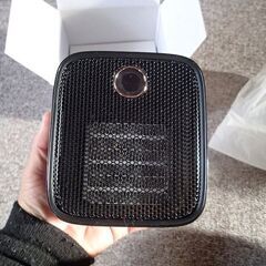 ほぼ新品）個人暖房　コンパクトヒーターの画像