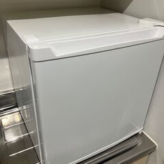 小型冷蔵庫売ります！(使用期間2年未満で綺麗☆)
