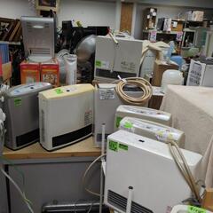  暖房器具 お値段色々です！電気ストーブ カーボンヒーター スト...