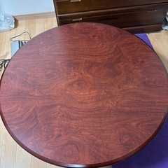 折り畳めるテーブル
