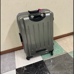 スーツケースの画像