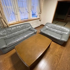 ソファ　机の画像