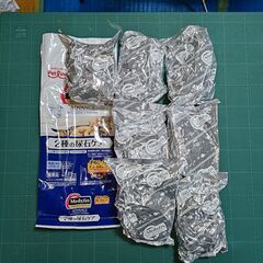 再値下げしました　キャットフード　シニア猫用の介護食いろいろの画像