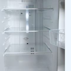 (送料無料) 2019年 美品 168L 冷蔵庫 霜取り不要 カテキン抗菌脱臭 の画像