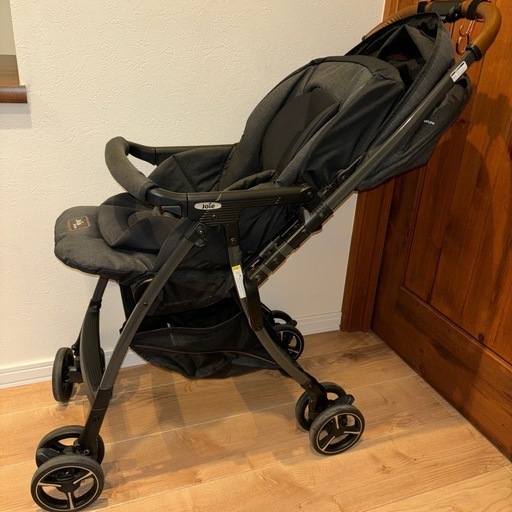 joie のスマバギ 4WD シグネチャー AB型のベビーカー Joie Signature
