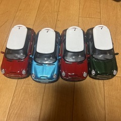 車のおもちゃ