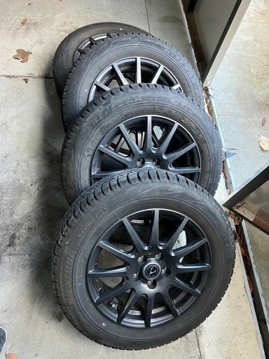 ブリヂストン　スタッドレスタイヤ