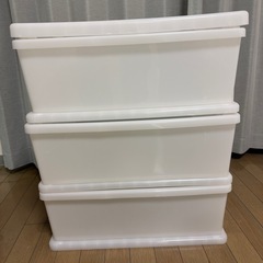 ３段収納ダンスの画像