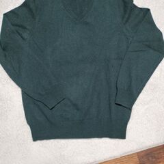 USED 難アリ UNIQLOカシミヤ100%セーター メンズM 深緑