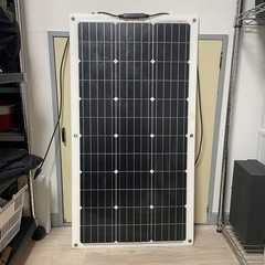 nonebrand  パネル ソーラー100W太陽光パネル セミフレキシブル ソーラーチャージャー ポータブルソーラー充電器の画像