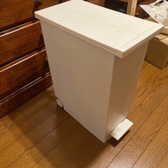 ケユカ KEYUCA 両開き 観音開き　27L ゴミ箱 キャスターふた付き ペダル式の画像