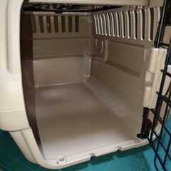 猫のキャリーケースの画像