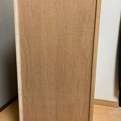 ミッキーマウスのコマ付きタンスの画像