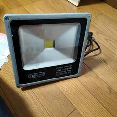 LED投光器　30W 100V