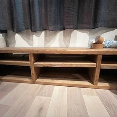 不要のため格安でお譲りします。古材足場板仕様のTVボード
