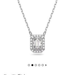 SWAROVSKI ネックレスの画像