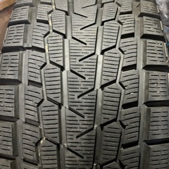 【バリ溝新品から2,000km走行のみ❗️2022年製】プラド スタッドレスタイヤホイールセット ヨコハマアイスガード iceGUARDの画像