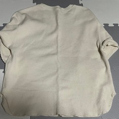 ユニクロ　カットソーの画像