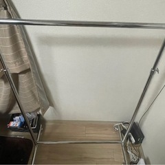ハンガーラックの画像