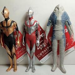 ウルトラマンシリーズ3体バンダイソフビ人形新品