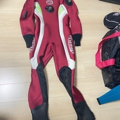 TUSAスキューバダイビングスーツの画像