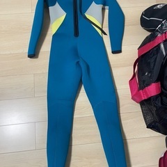 TUSAスキューバダイビングスーツの画像