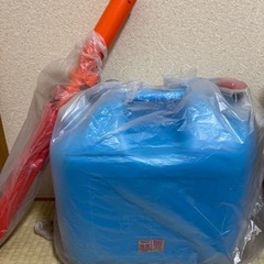 灯油電動ポンプと20リットルポリタンク