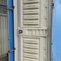 中古の仮設トイレになります、