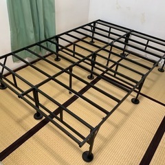 　分解できるベッドフレーム（セミダブル）　おまけ付き