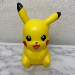 ポケモン　ピカチュウ　貯金箱