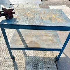 作業台　万力付き　DIY 工具　の画像