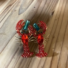 ザリガニ　ピアス