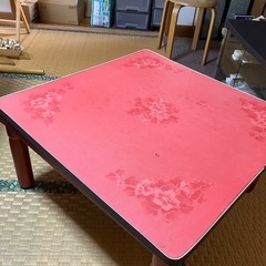 テーブル