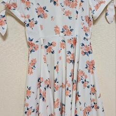 【お渡し日相談 無料 未着用】Maison de FLEUR ピンク花柄ワンピースの画像