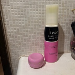 ワックスとヘアアレンジジェル