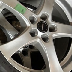 215/50 ZR17 タイヤはコンチネンタル