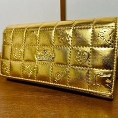 【未使用】金運UPしそうな　ゴールド キルティング 長財布 
