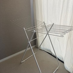 折りたたみ式物干しスタンド