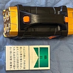 スマホ充電可能ソーラー&USB付きポータブルライトランタン❣️