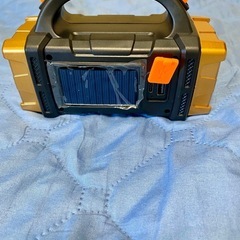 スマホ充電可能ソーラー&USB付きポータブルライトランタン❣️の画像