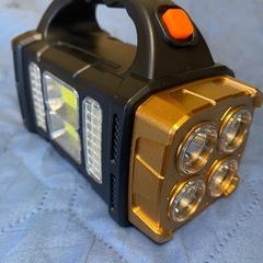 スマホ充電可能ソーラー&USB付きポータブルライトランタン❣️の画像