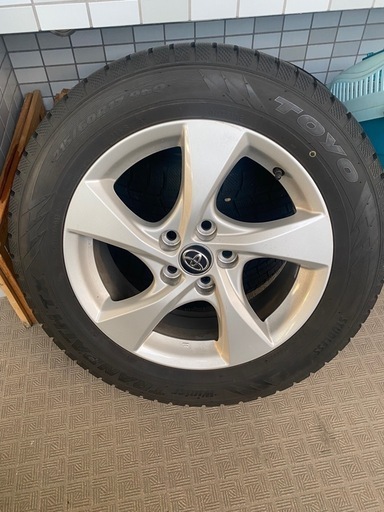 トヨタ　CH-R 17インチスタッドレスタイヤ４本セット