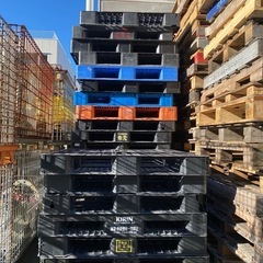 合板、プラ　板パレットの画像