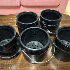 フォンデュ機械、テキーラショットグラス、ディッシャー、メニューブックなどの画像