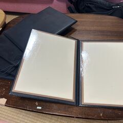 フォンデュ機械、テキーラショットグラス、ディッシャー、メニューブックなどの画像