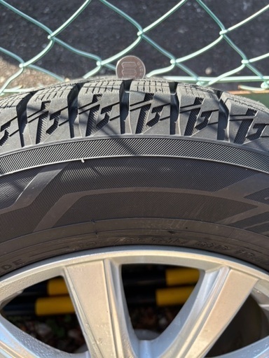 プリウス ヨコハマタイヤ スタッドレスタイヤ 4本セット 195/65/R15