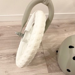 美品 ♡オシャレで可愛い キックバイク&ヘルメットの画像