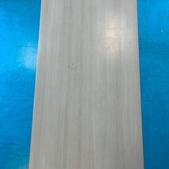 低めの机の画像