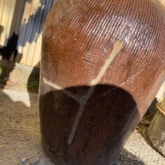 大きい壺の画像